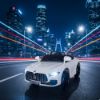 صورة سيارة Maserati للأطفال مع مقعدين مريحين